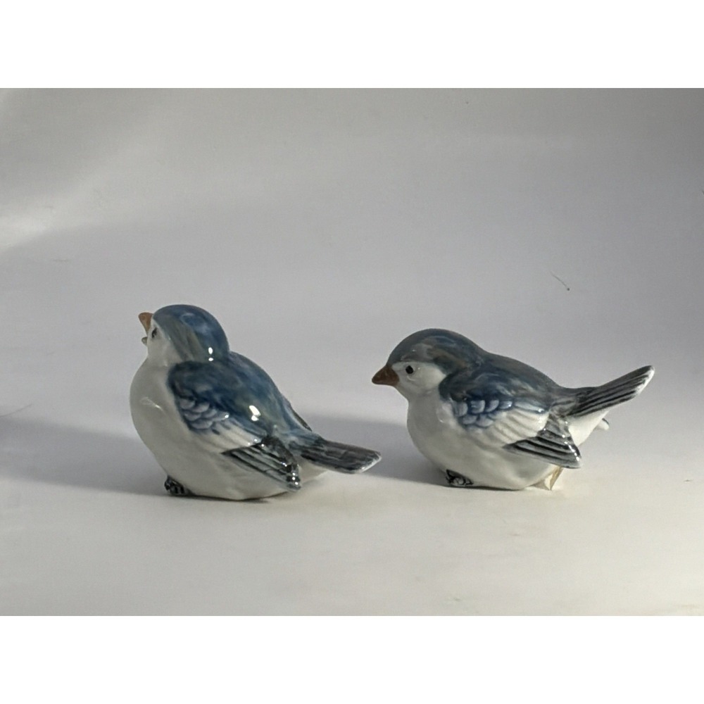 VTG Otagiri Pair Of Porcelain Finches Blue/Grey Bird Figurines Shelf Decor Japan
